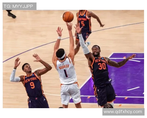 阿奴诺比狂砍32分助力尼克斯送太阳六连败布克虽拼尽全力仍难救主